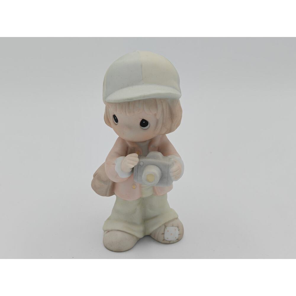 Precious Moments‎ Focusing In On Those Precious Moments Figure C0018 Enesco 1997